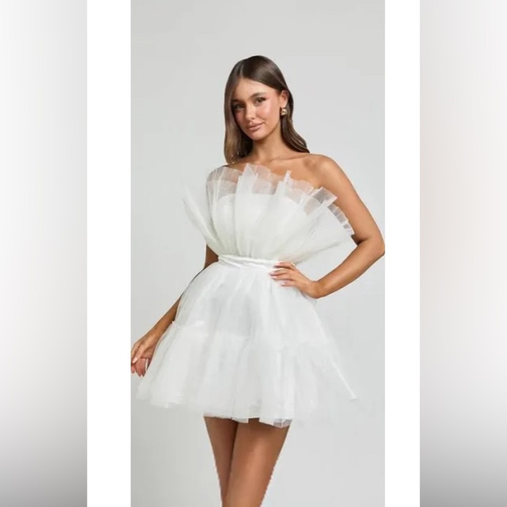 Mini Tulle White Strapless Dress